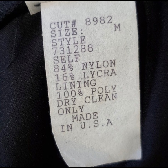 <<Vintage Tadashi Shoji>> - Picture 4 of 6